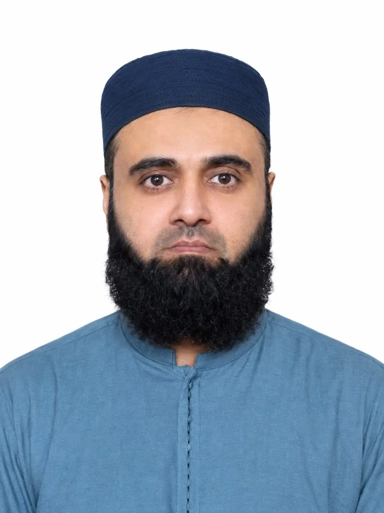 Dr Usama Abubakar, FCPS eye specialist in Sargodha